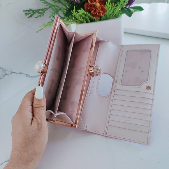 TED BAKER Leather Light Pink Purse Card Cash Holder Pearl & Rustal Bobbles VGC - Picture 6 of 15